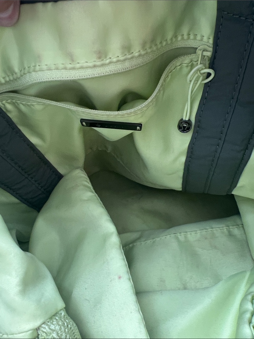 Lululemon On My Level Large Bag 30L Green - Picture 5 of 6